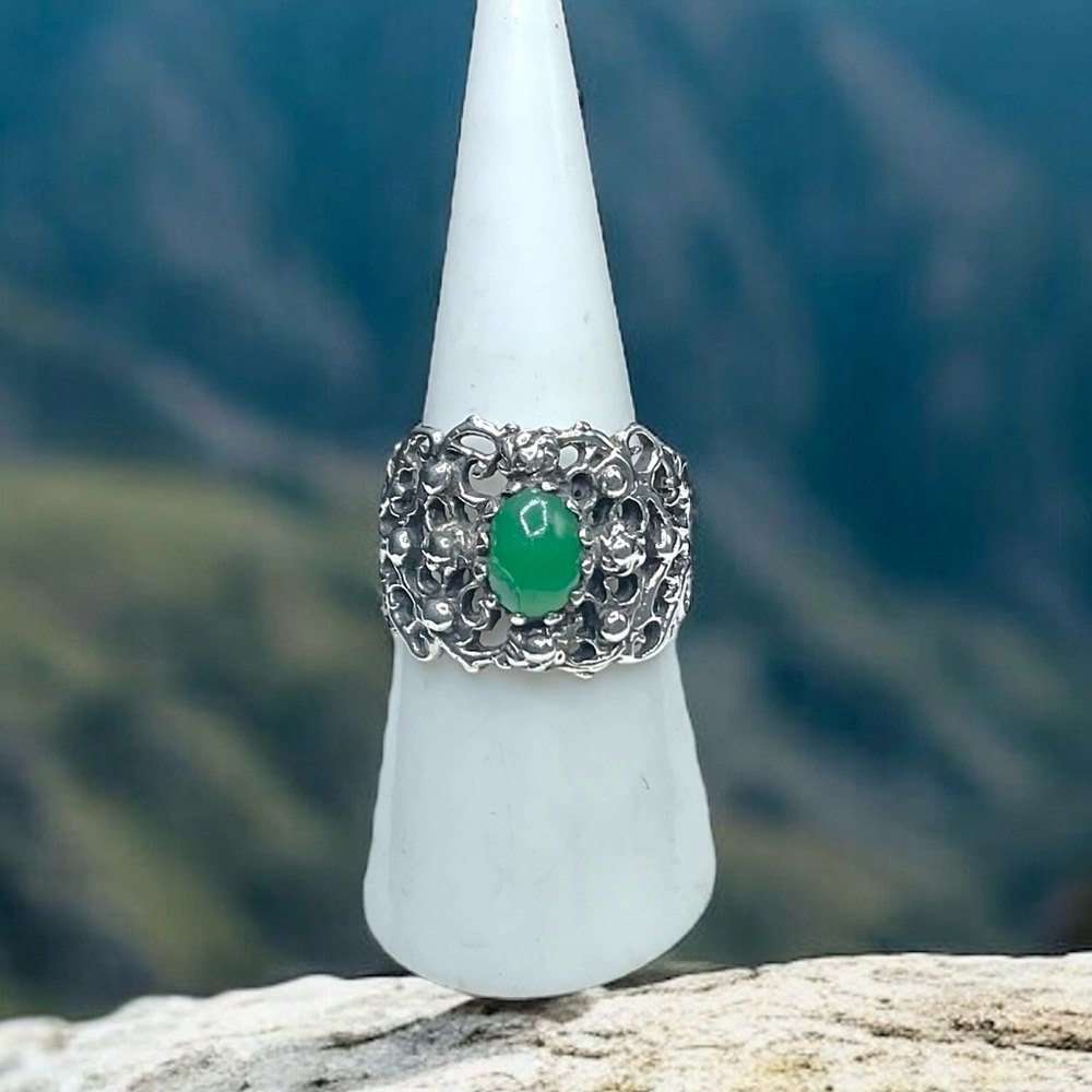 🌺Vintage Sterling & Chalcedony Ring